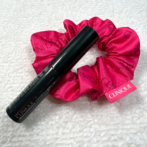 🎁Pick 5 for $25🎁 CLINIQUE High Impact Mascara mini and pink scrunchy duo - Picture 2 of 5